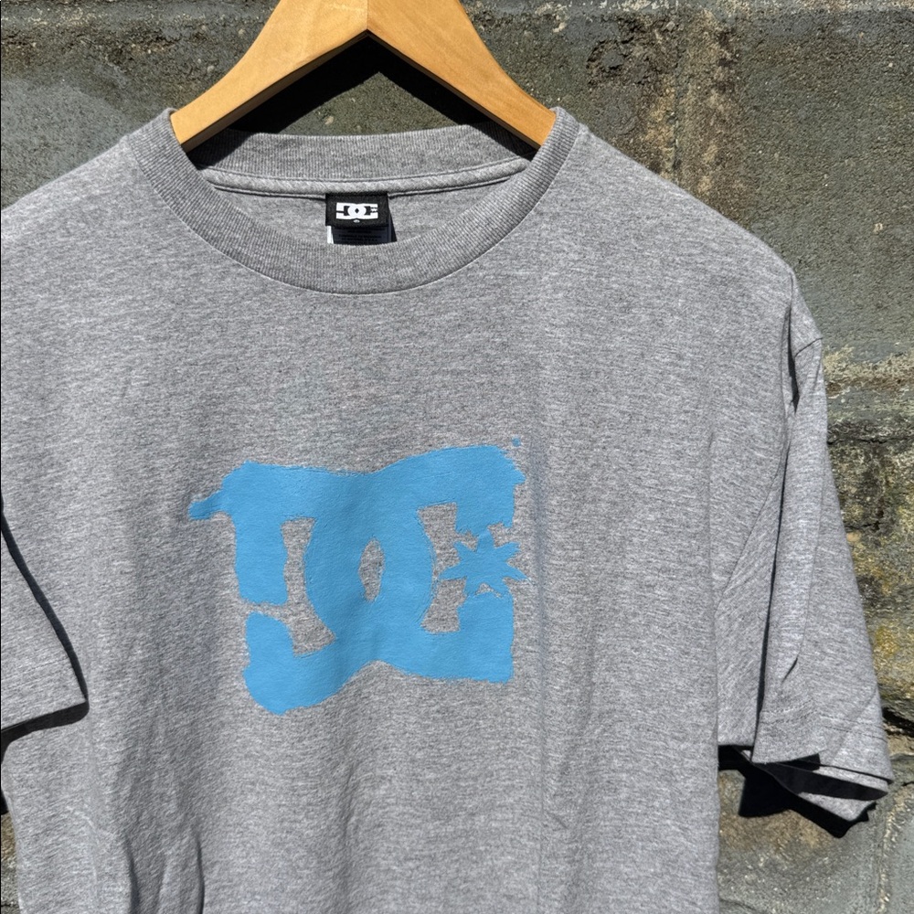 Y2K DC skateboards t shirt large gray Vtg skater 2000s